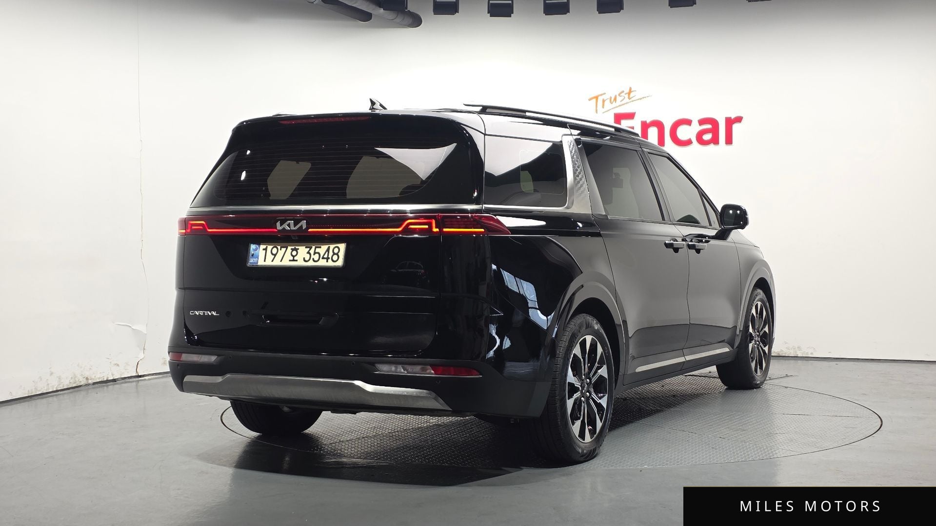 Kia Carnival 2023 — миниатюра 2