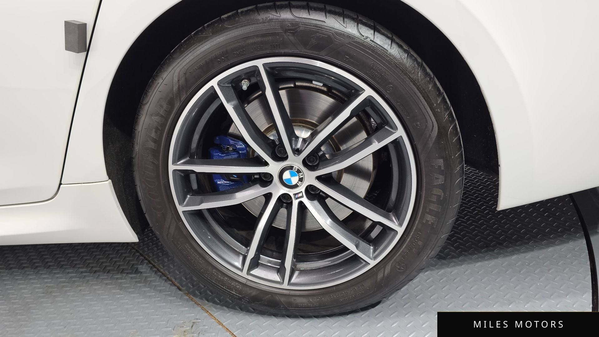BMW 5 Series (G30) 2022 — миниатюра 7