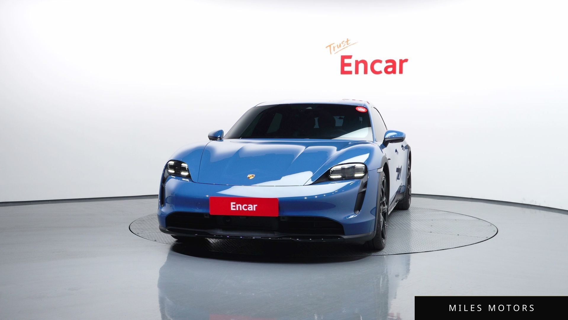 Porsche Taycan 2022 — миниатюра 3