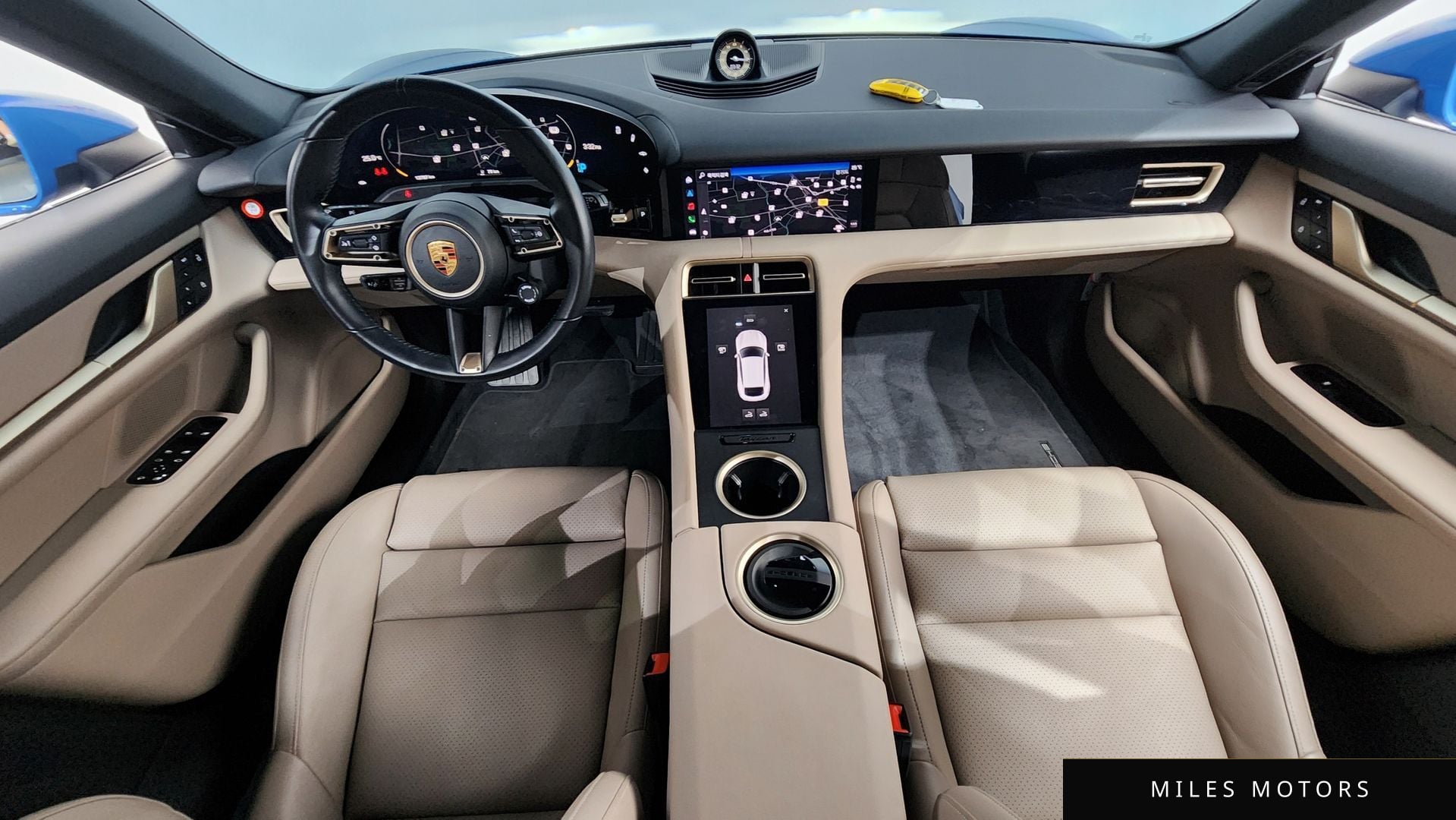 Porsche Taycan 2022 — миниатюра 10