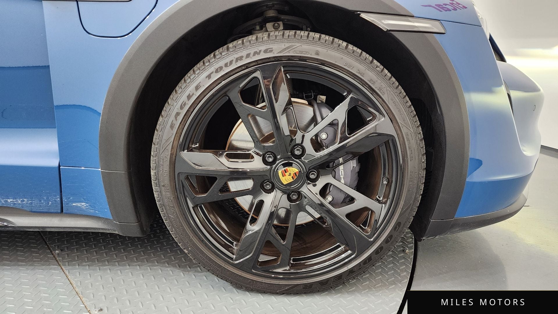 Porsche Taycan 2022 — миниатюра 7