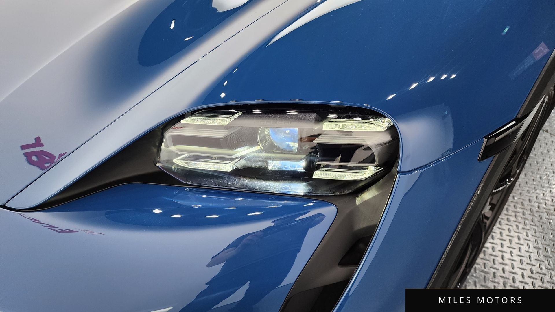 Porsche Taycan 2022 — миниатюра 8