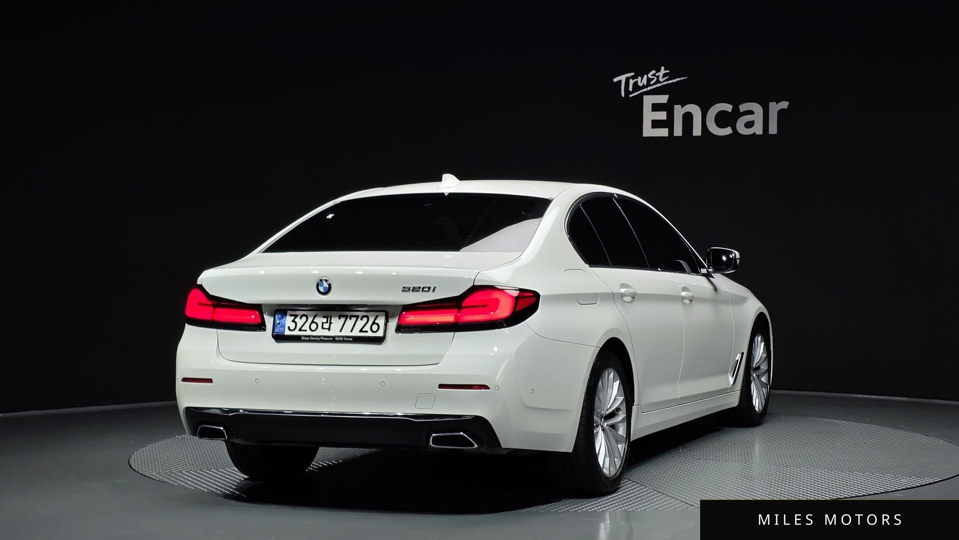 BMW 5 Series (G30) 2023 — миниатюра 2