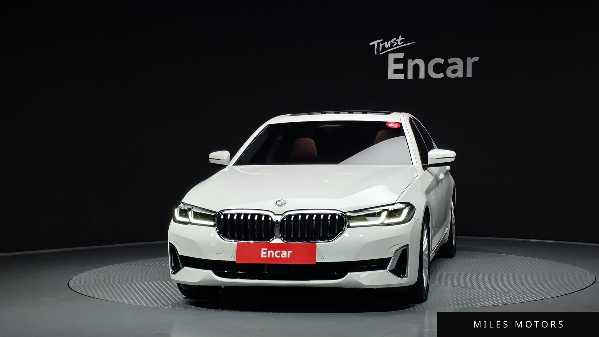 BMW 5 Series (G30) 2023 — миниатюра 3