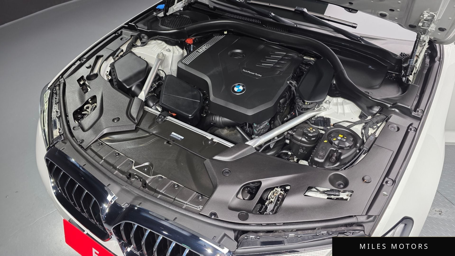 BMW 5 Series (G30) 2023 — миниатюра 6