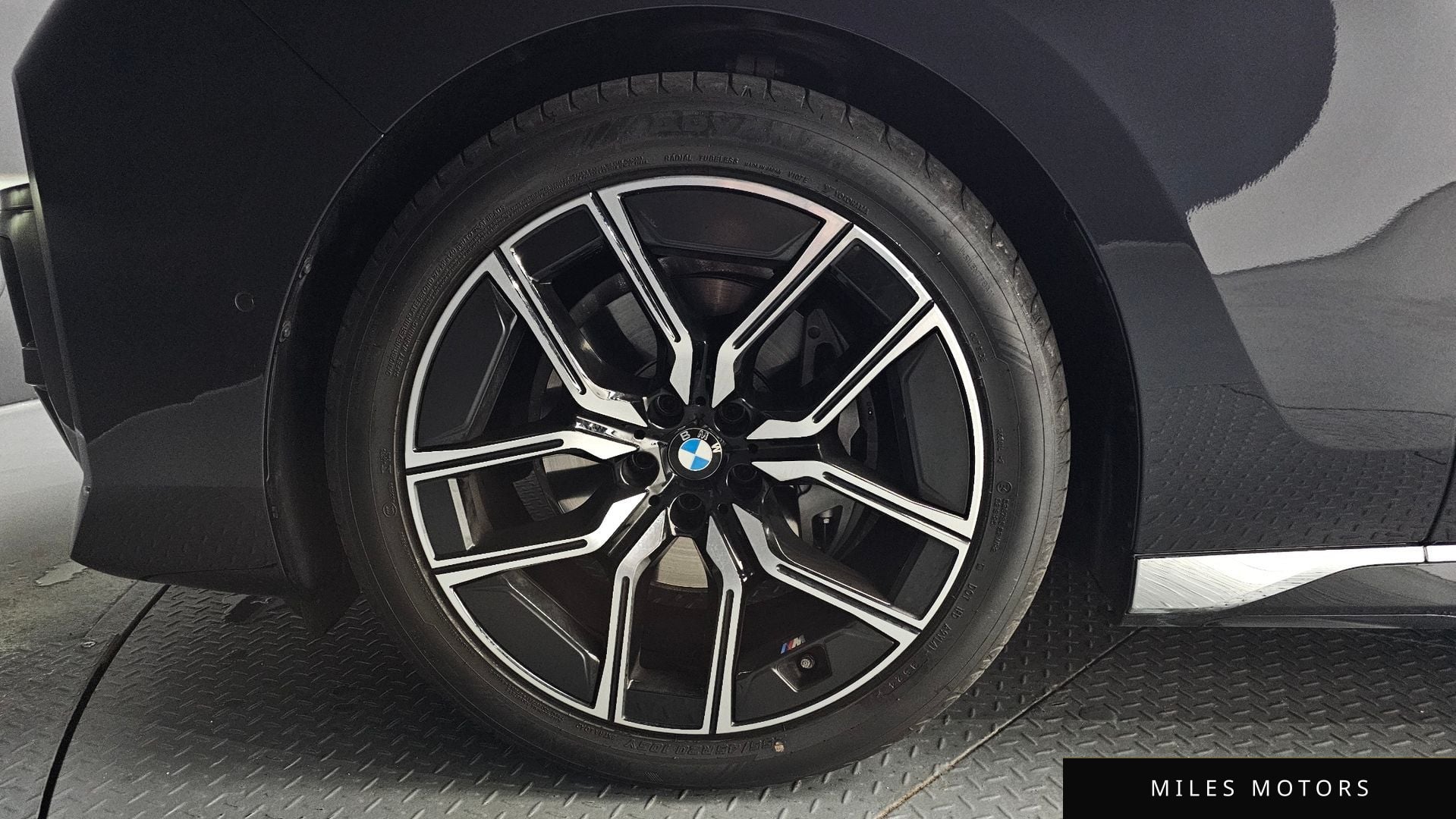 BMW 7 Series (G70) 2025 — миниатюра 5
