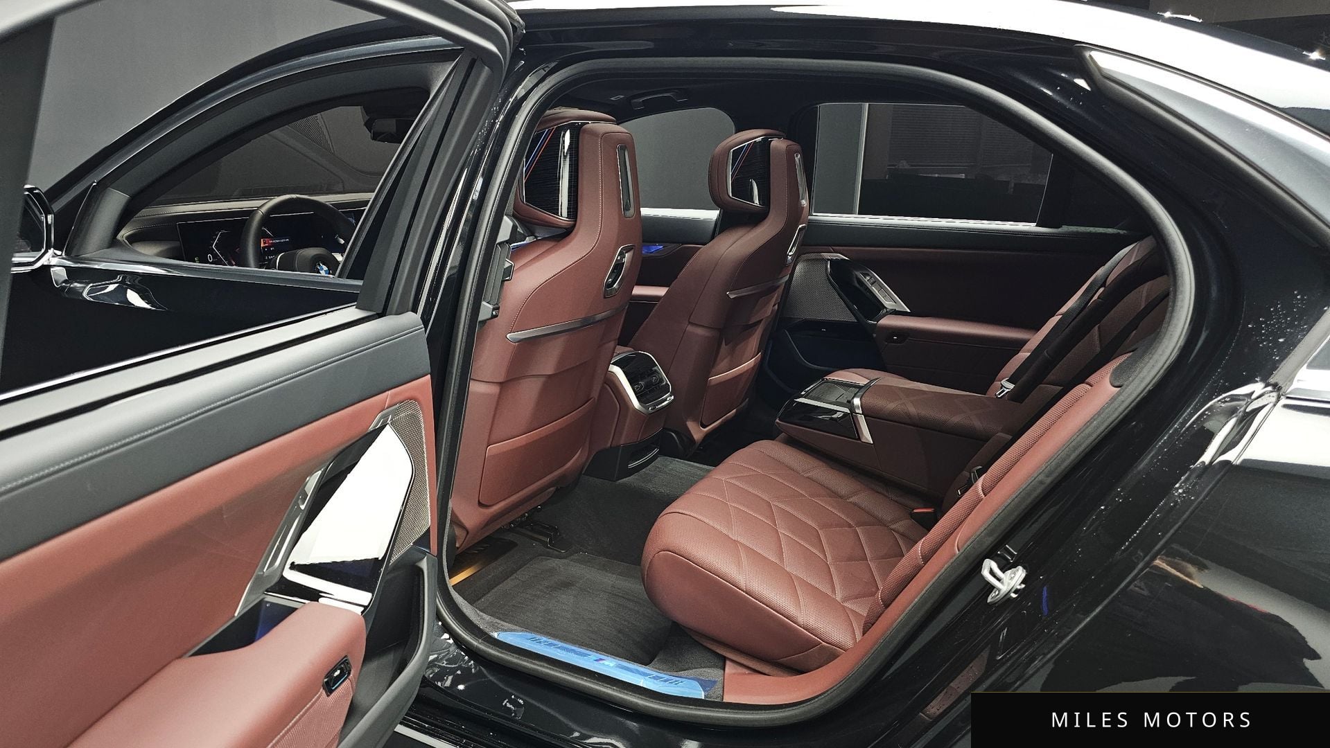 BMW 7 Series (G70) 2025 — миниатюра 12