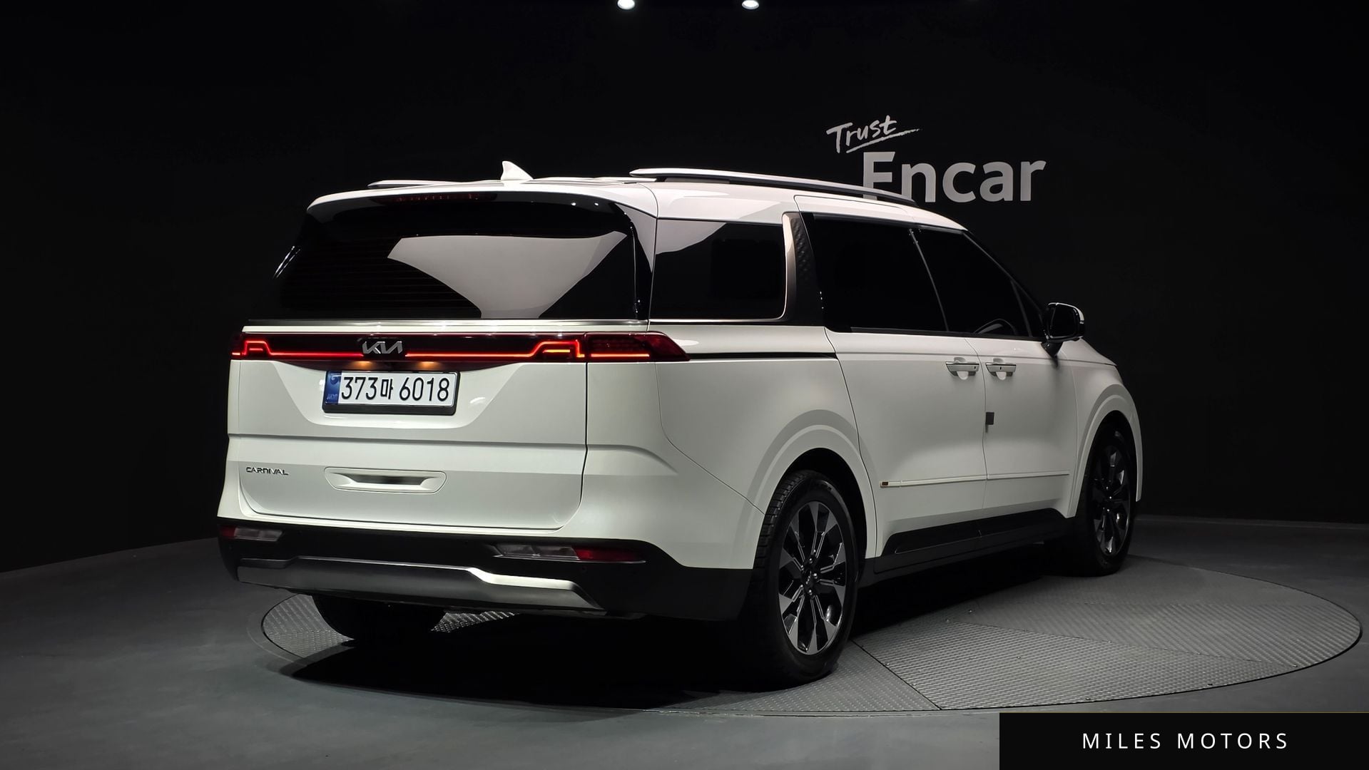 Kia Carnival 2022 — миниатюра 2