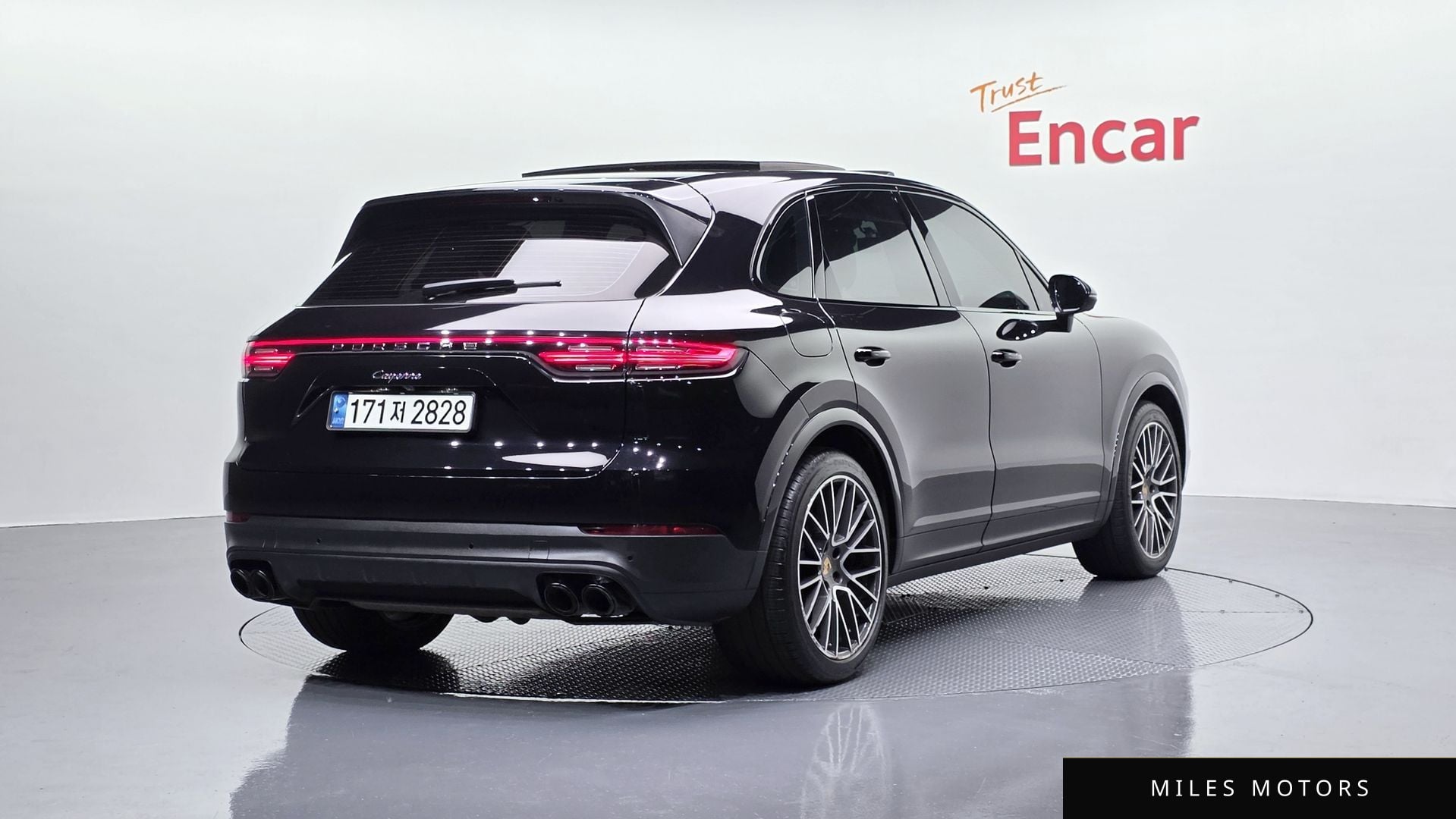 Porsche Cayenne 2019 — миниатюра 2