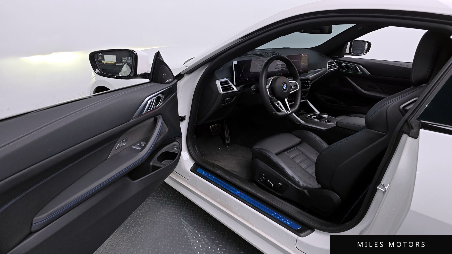 BMW 4 Series (G22) 2025 — миниатюра 10