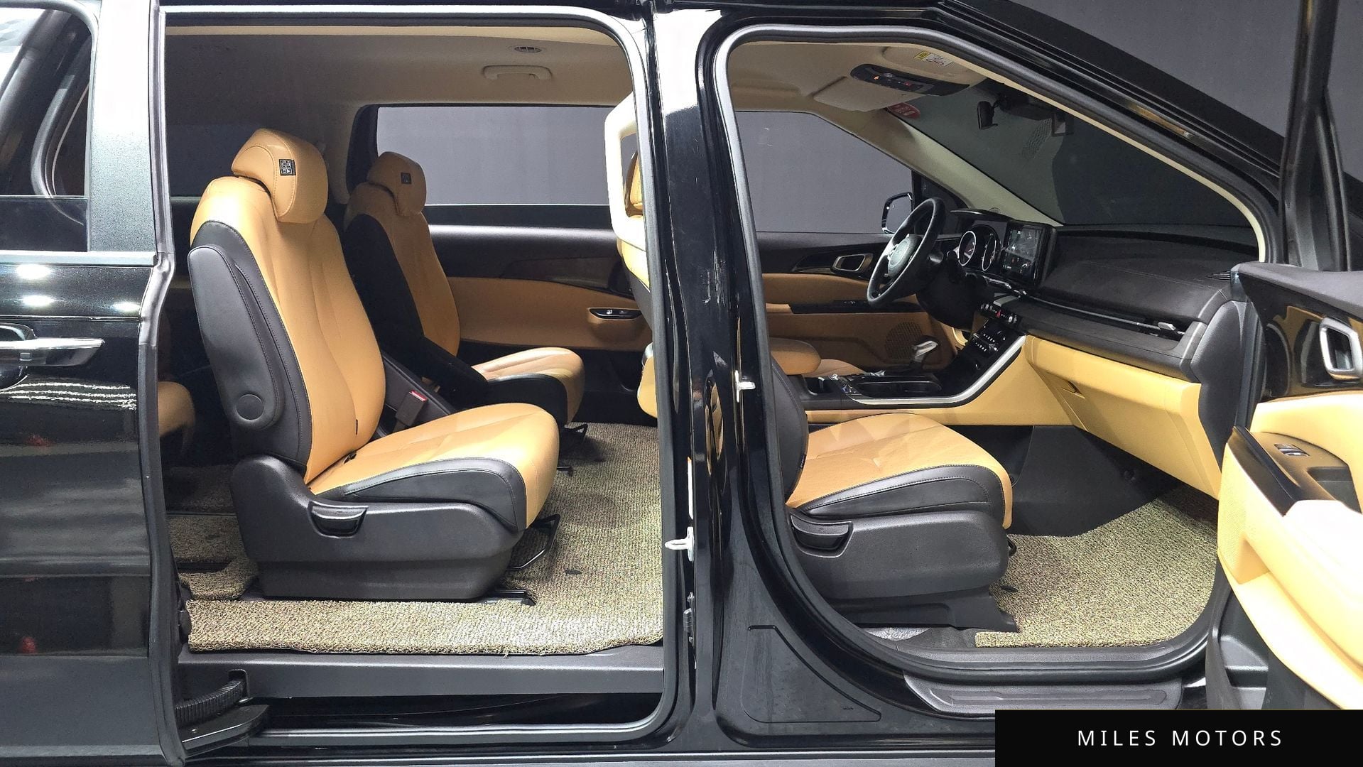 Kia Carnival 2023 — миниатюра 11