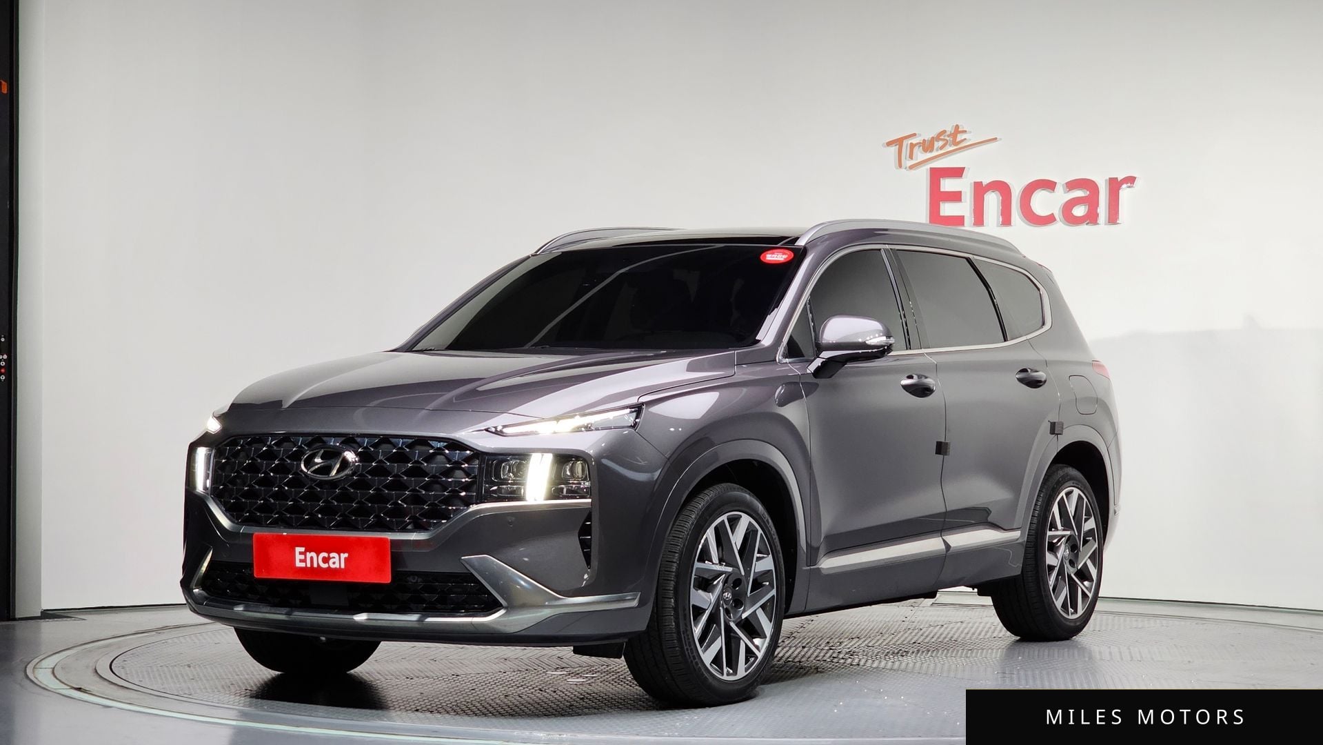 Hyundai Santafe 2023 — фото 1 из 12