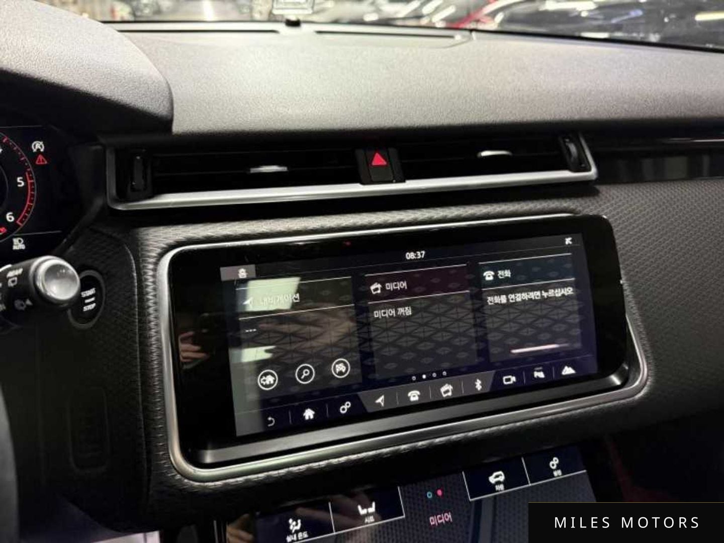 Land Rover Range Rover Velar 2018 — миниатюра 10