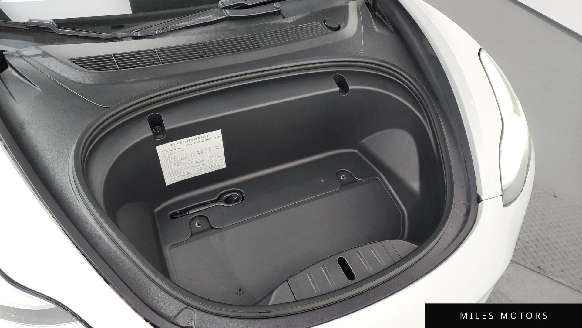 Tesla Model 3 2020 — миниатюра 6