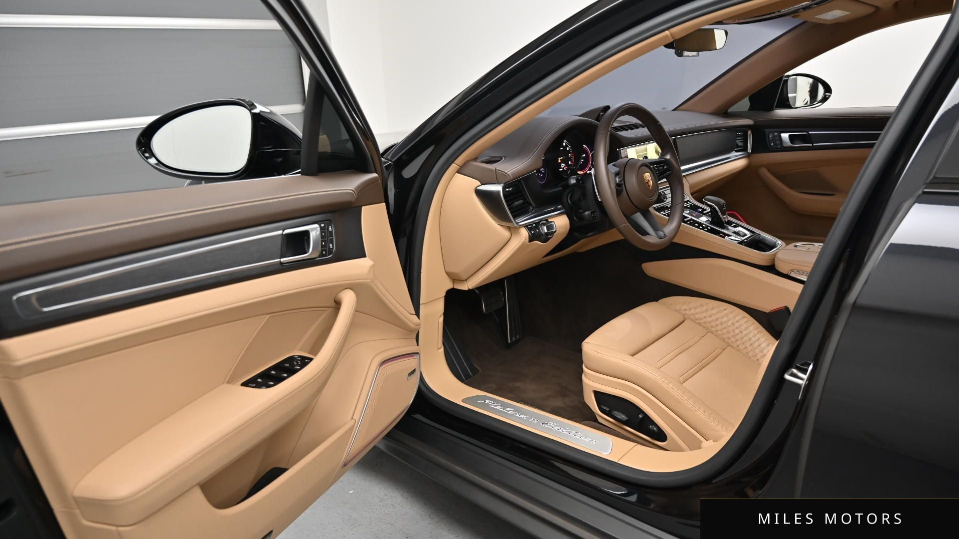 Porsche Panamera 2023 — миниатюра 11