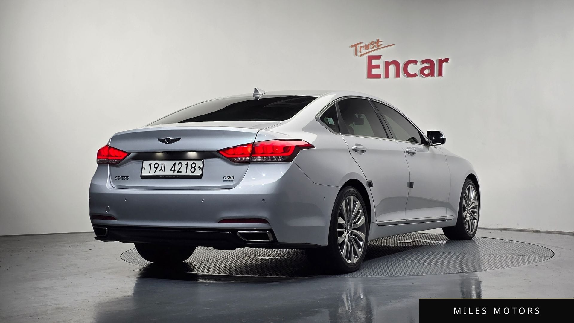 Hyundai Genesis 2015 — миниатюра 2