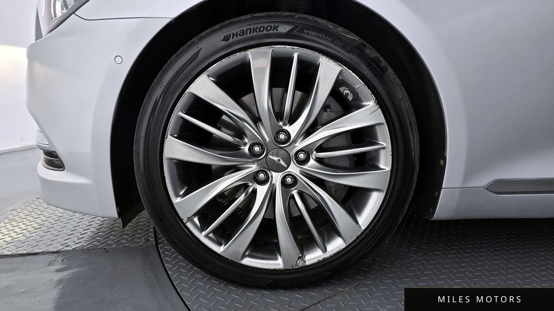 Hyundai Genesis 2015 — миниатюра 5
