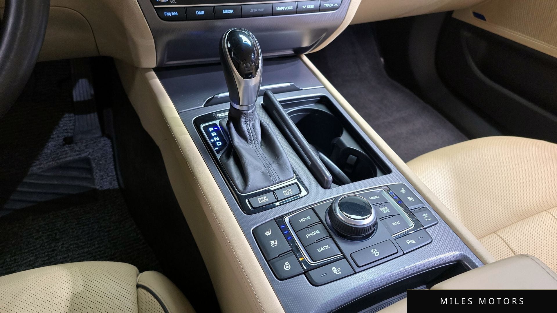 Hyundai Genesis 2015 — миниатюра 12