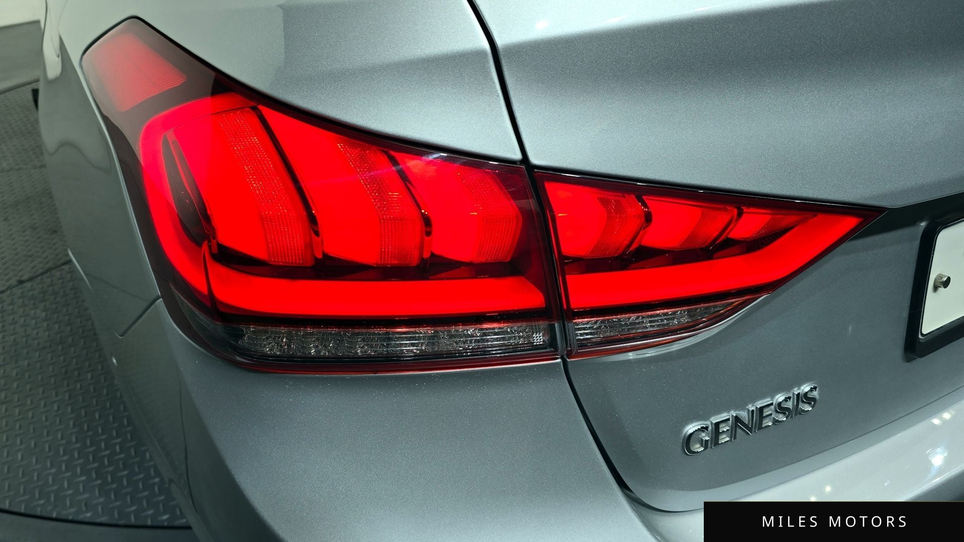 Hyundai Genesis 2015 — миниатюра 9