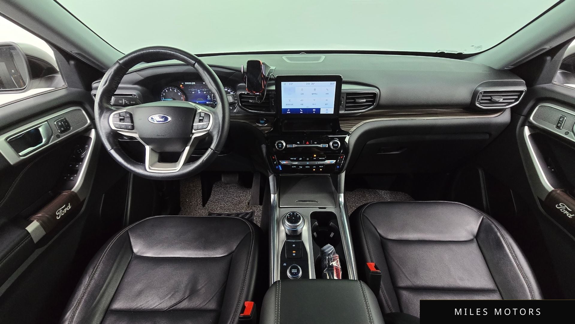 Ford Explorer 2022 — миниатюра 10