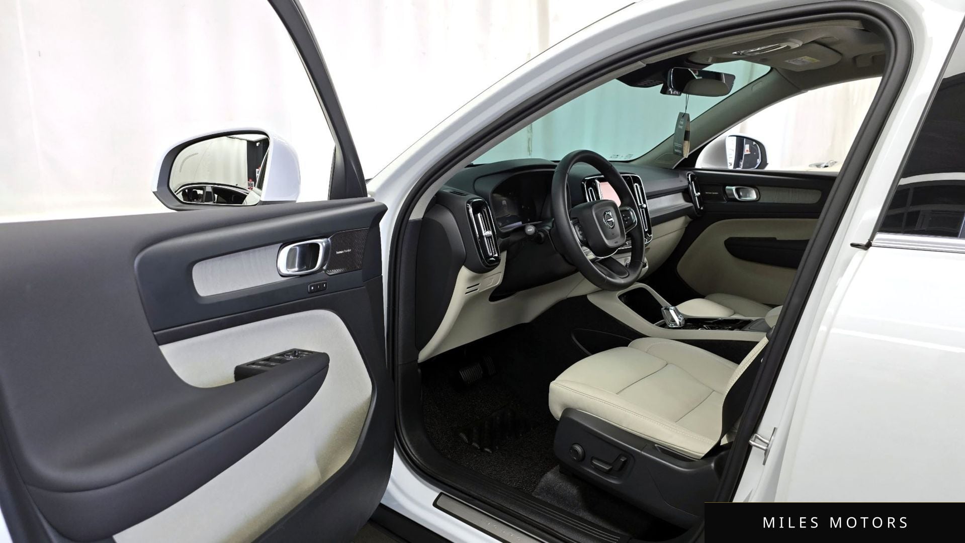 Volvo XC40 2024 — миниатюра 8