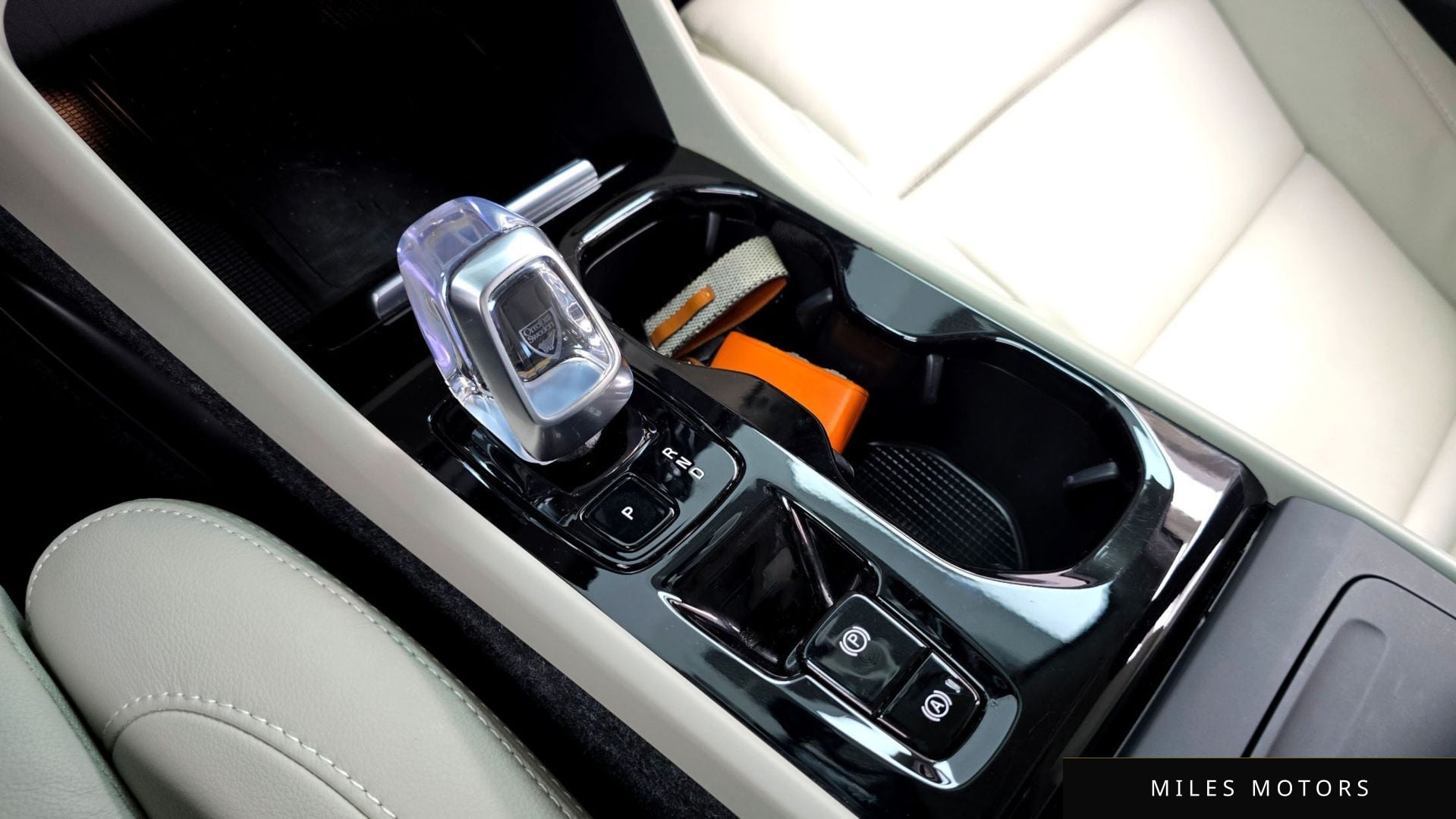 Volvo XC40 2024 — миниатюра 11