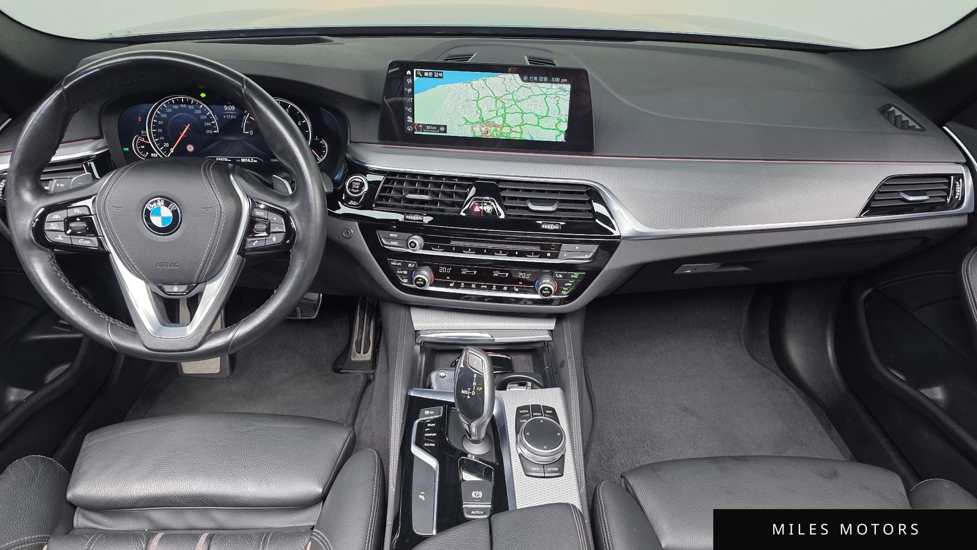 BMW 5 Series (G30) 2018 — миниатюра 10