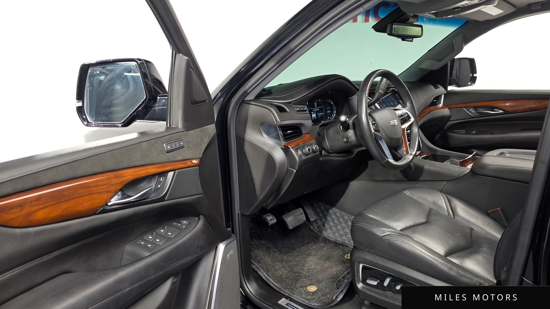 Cadillac Escalade 2019 — миниатюра 10