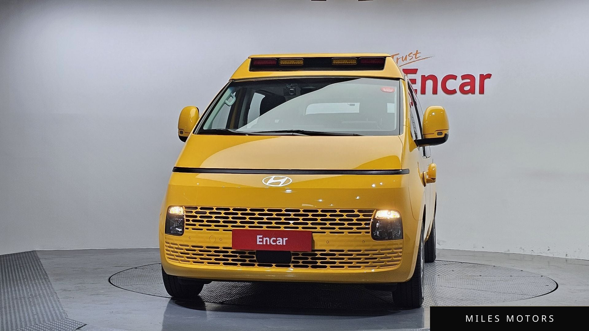 Hyundai Staria 2025 — миниатюра 3