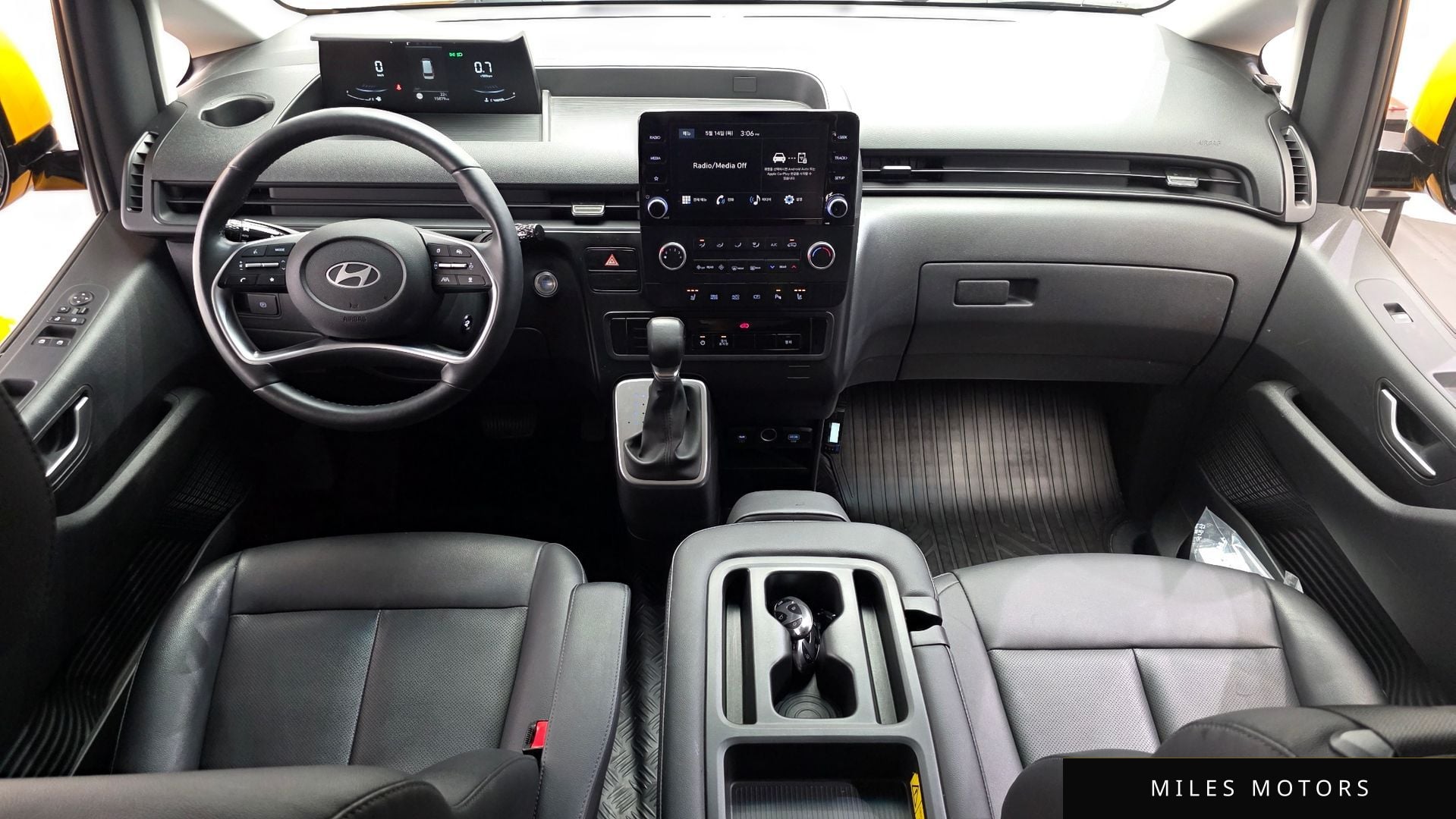 Hyundai Staria 2025 — миниатюра 10