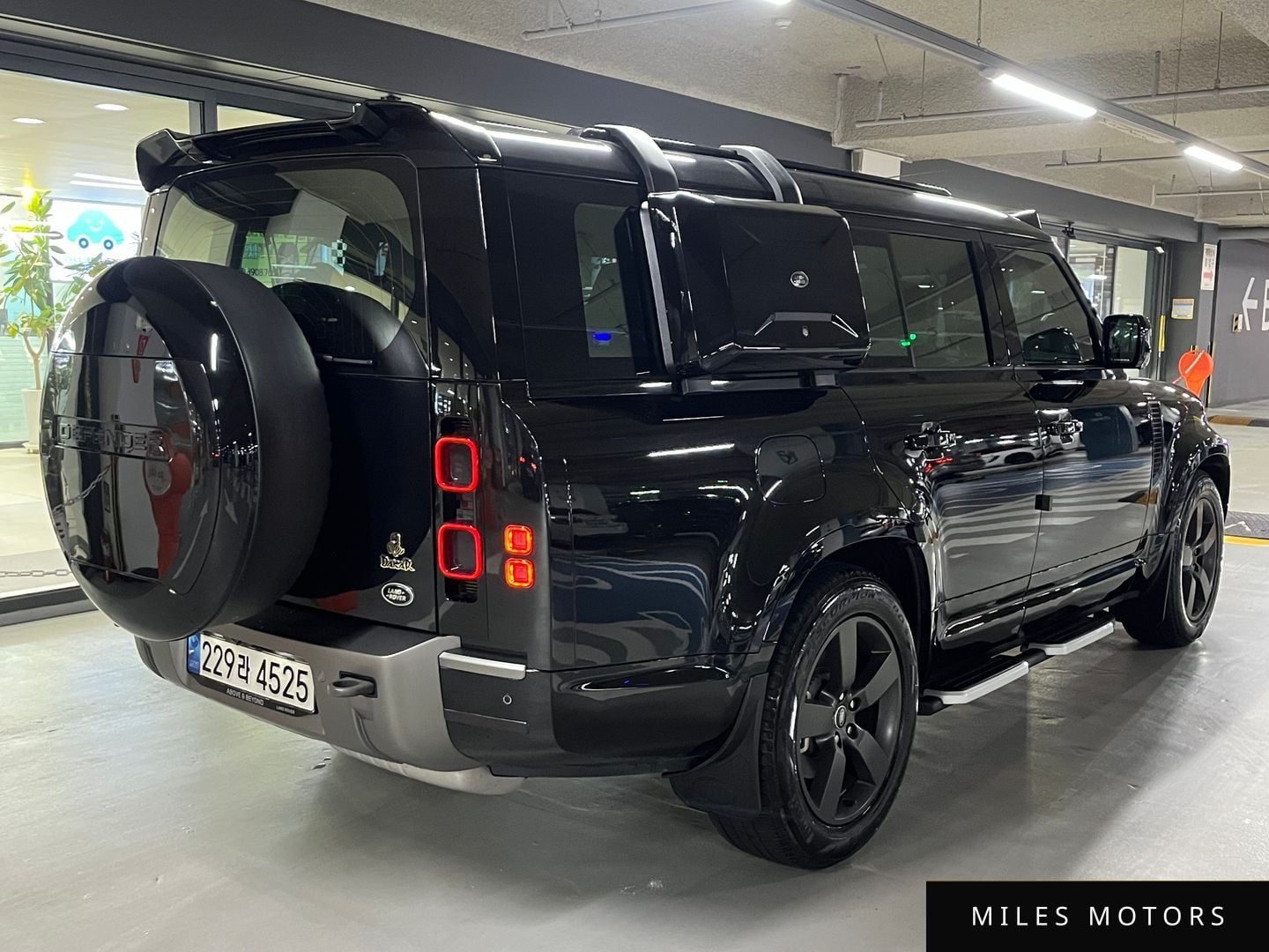 Land Rover Defender 2023 — миниатюра 2