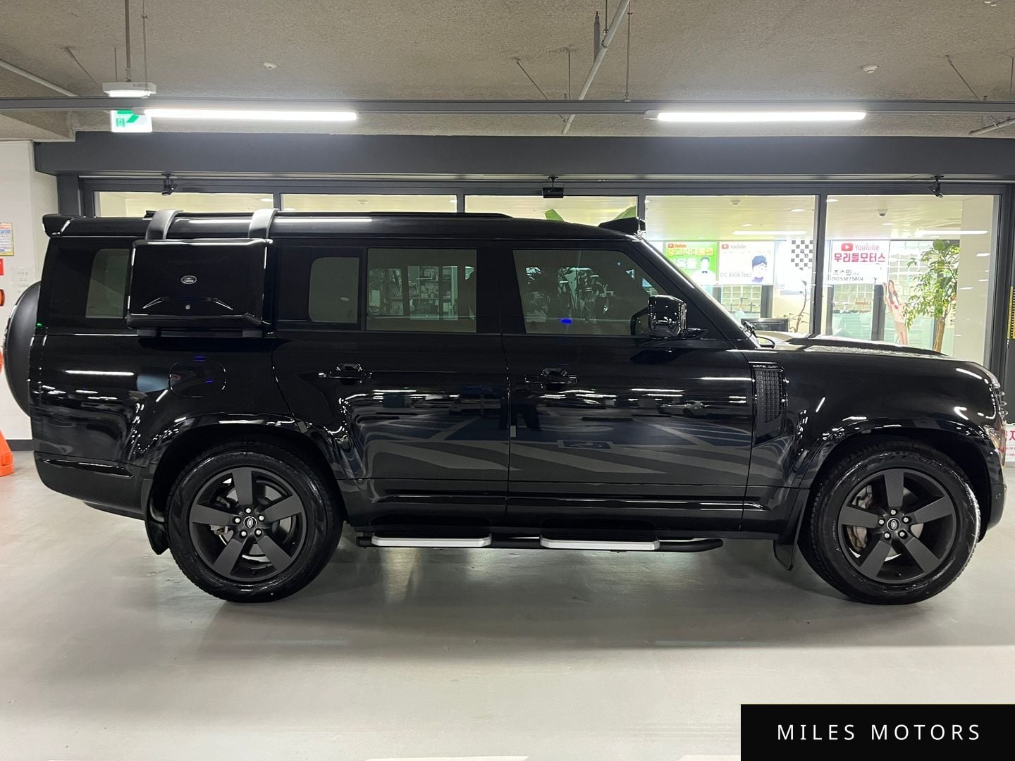Land Rover Defender 2023 — миниатюра 5
