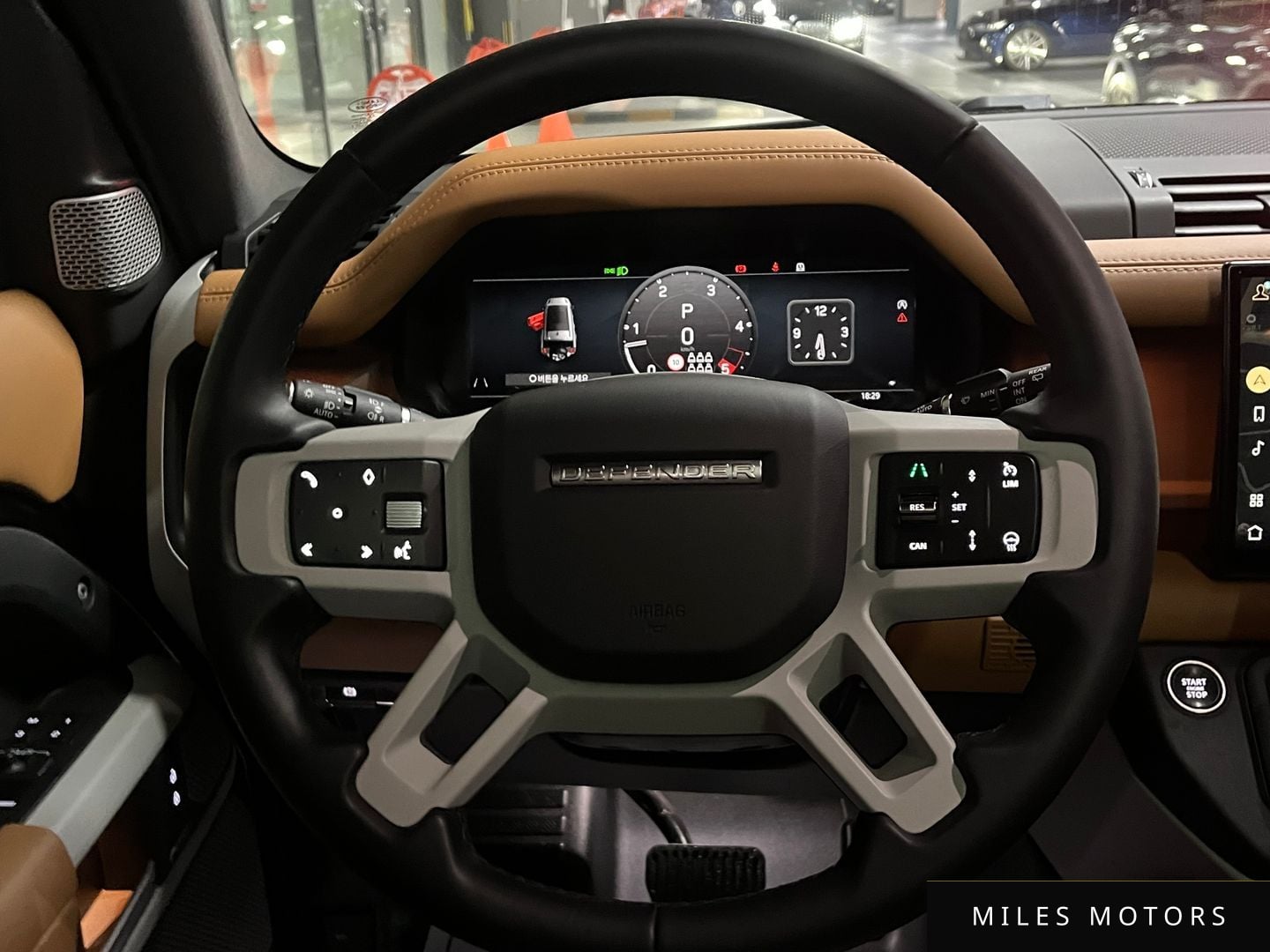 Land Rover Defender 2023 — миниатюра 12
