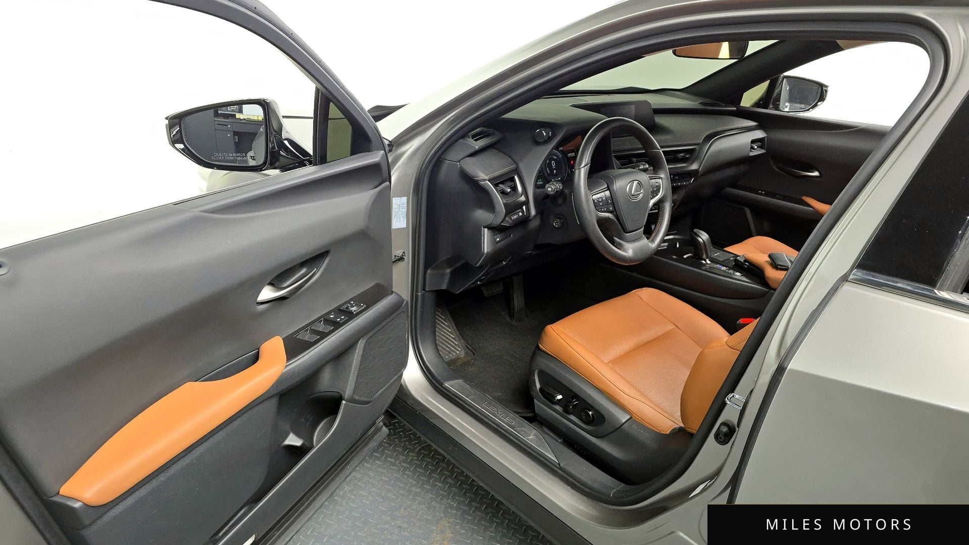 Лексус UX300e 2022 — миниатюра 12