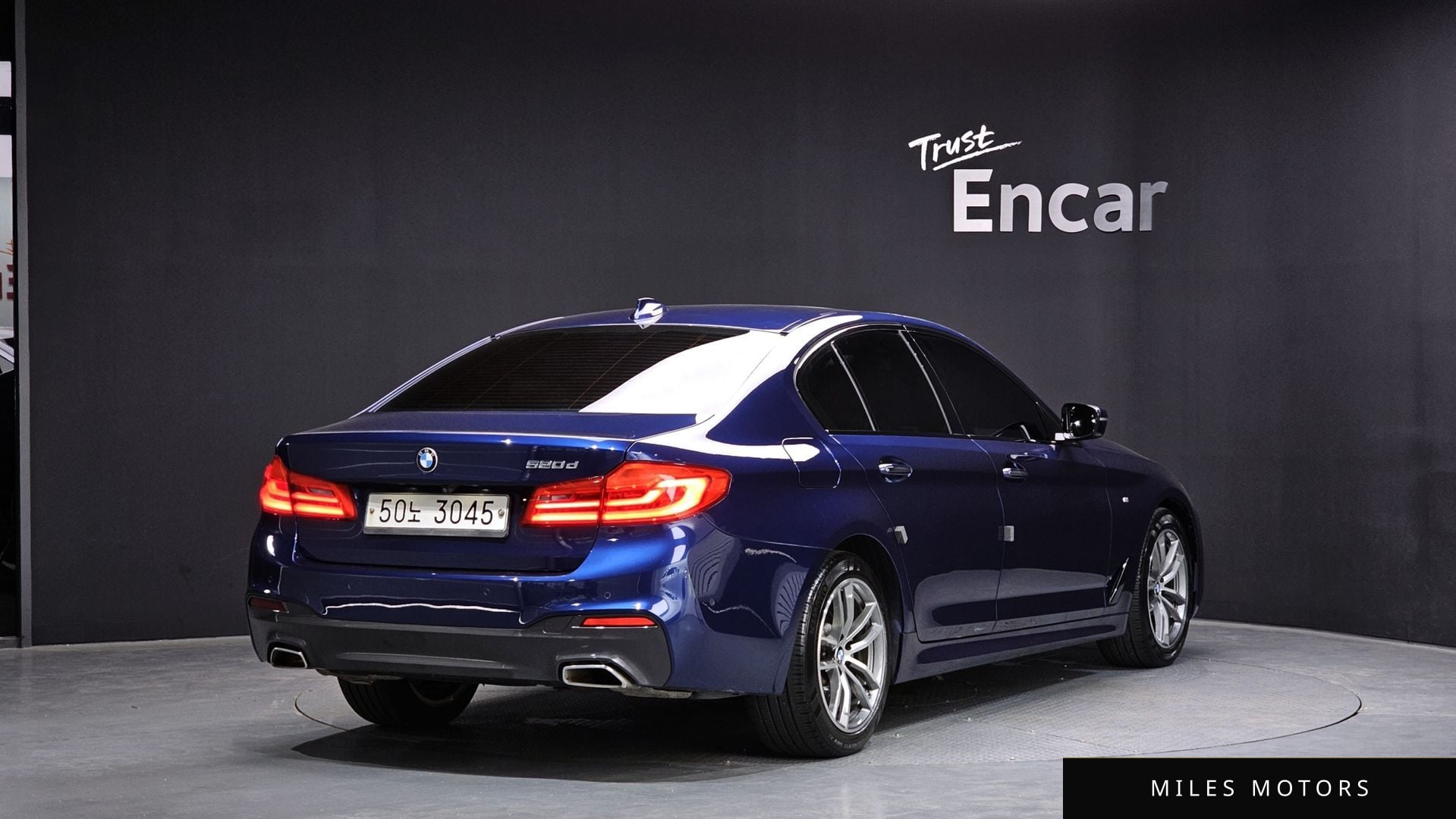 BMW 5 Series (G30) 2017 — миниатюра 2