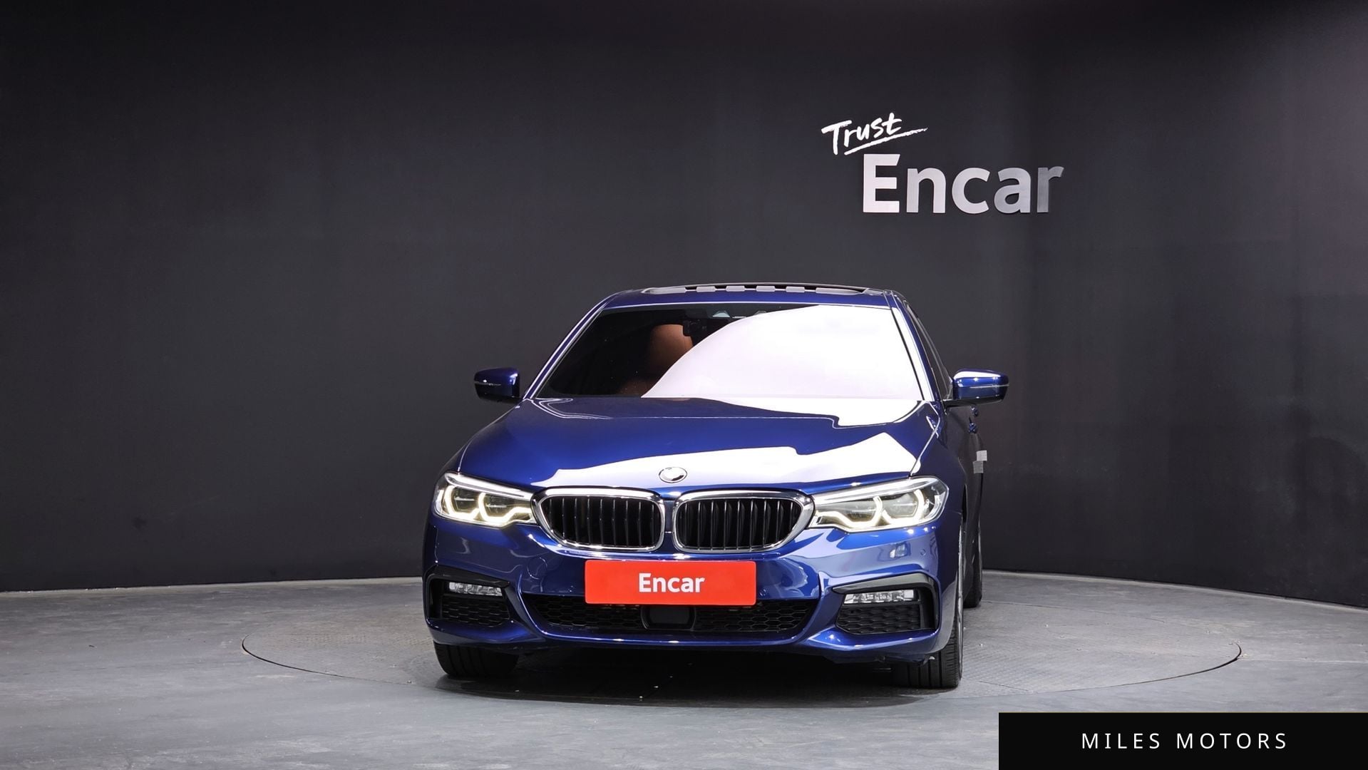 BMW 5 Series (G30) 2017 — миниатюра 3