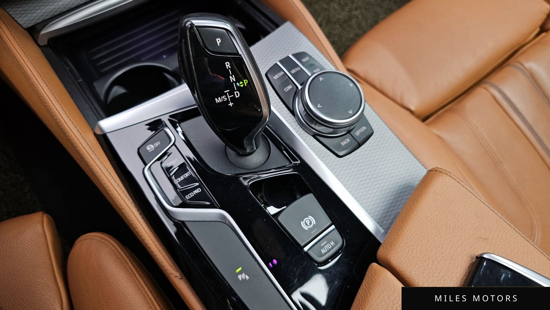 BMW 5 Series (G30) 2017 — миниатюра 9