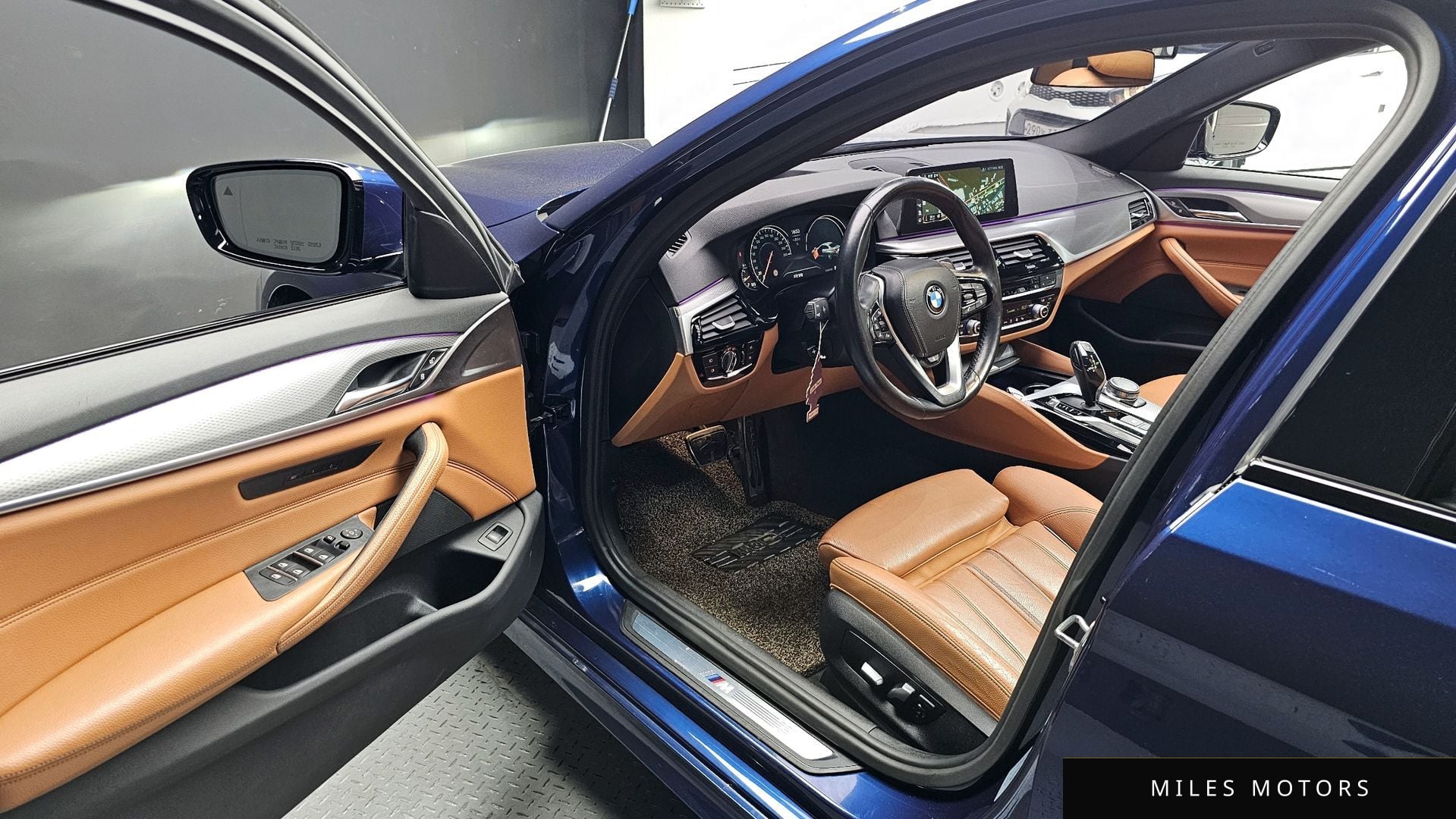 BMW 5 Series (G30) 2017 — миниатюра 10