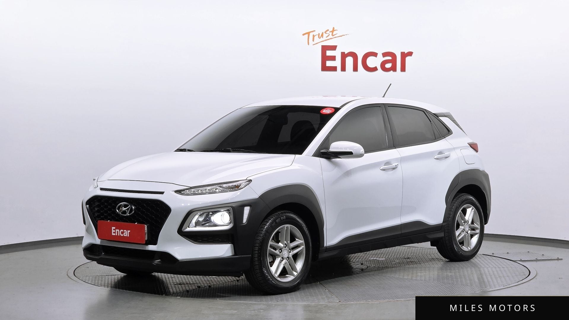Hyundai Kona 2018 — фото 1 из 12