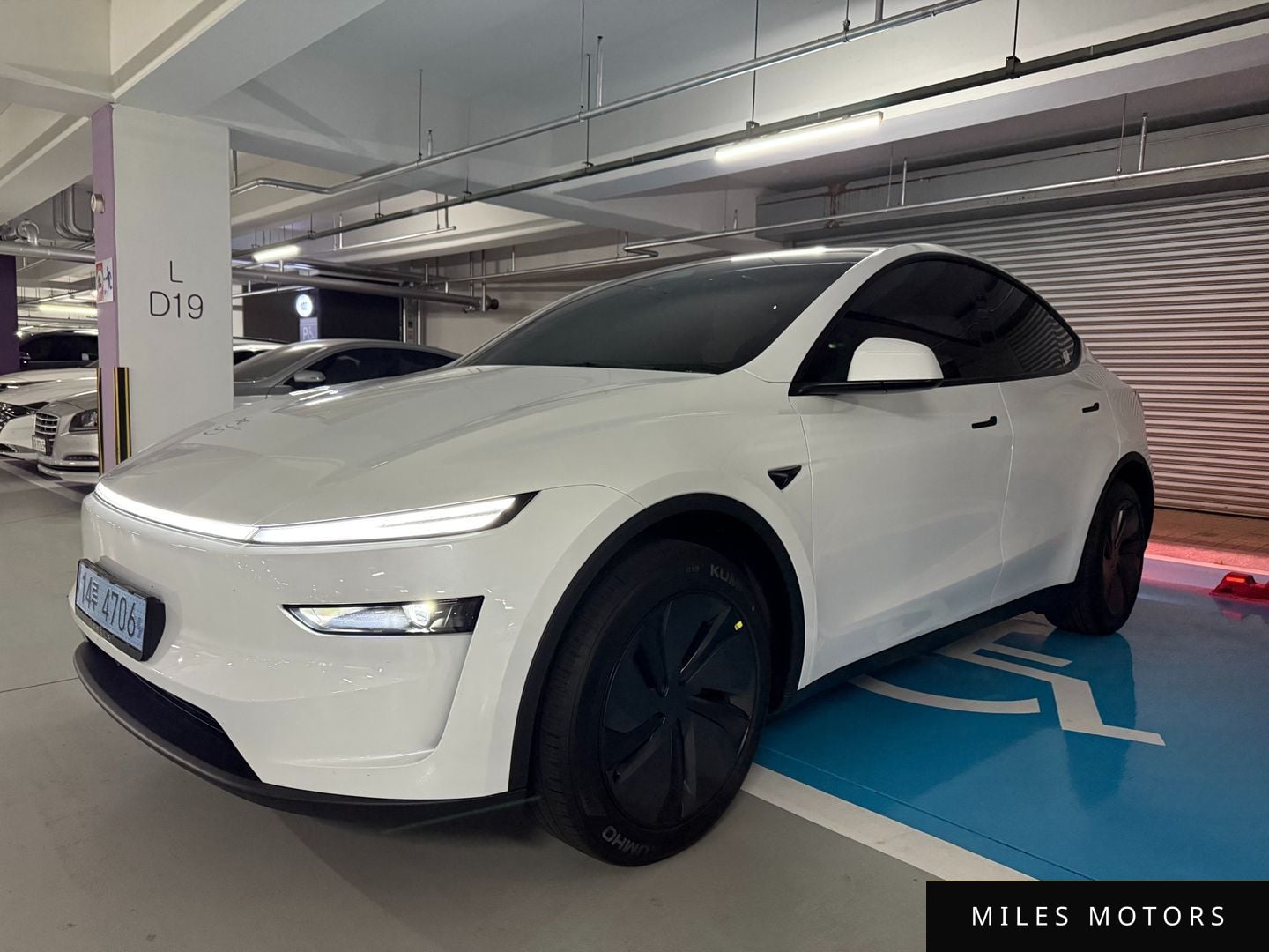 Tesla Model Y 2026 — миниатюра 2