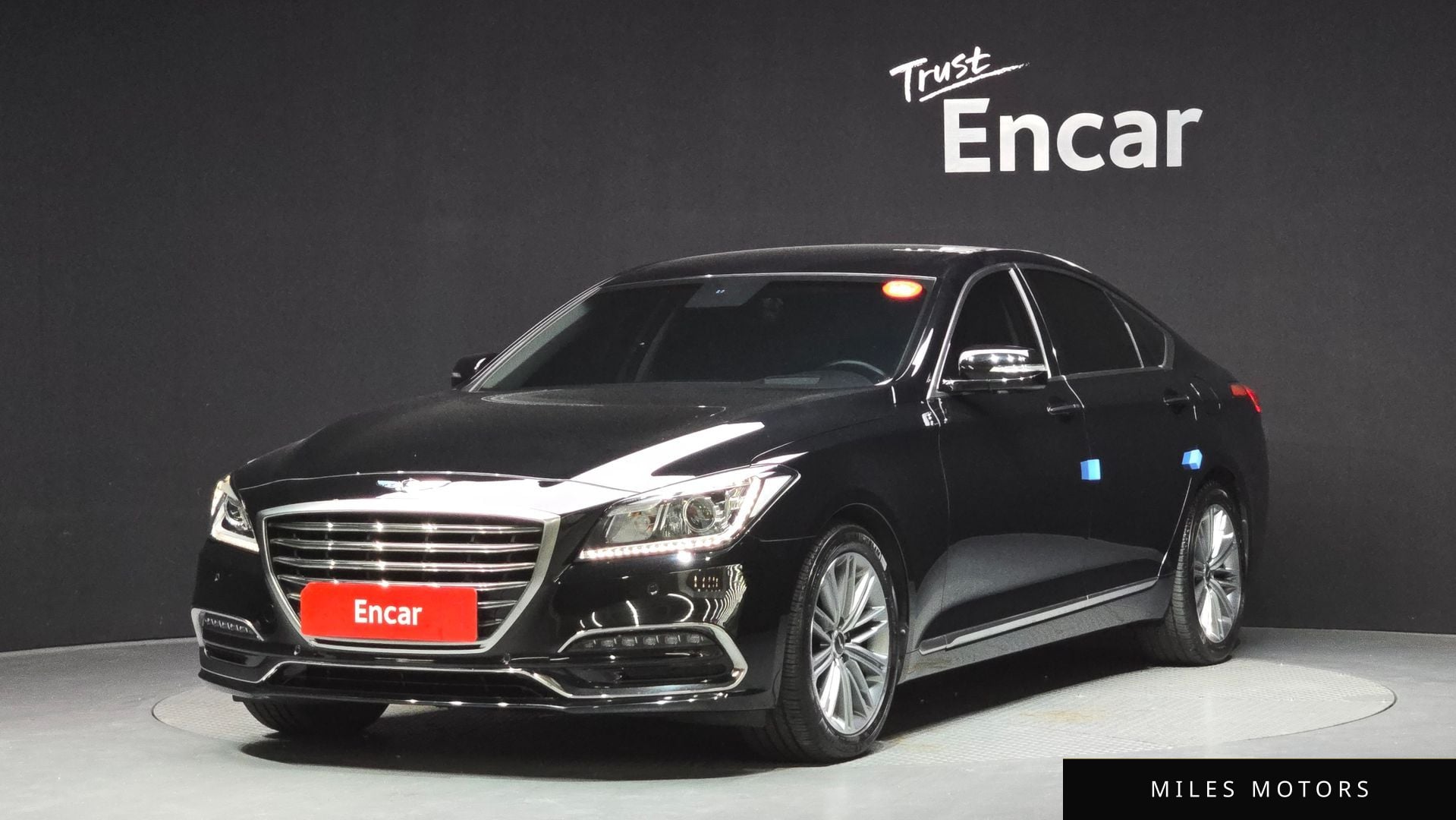 Genesis G80 2017 — фото 1 из 12