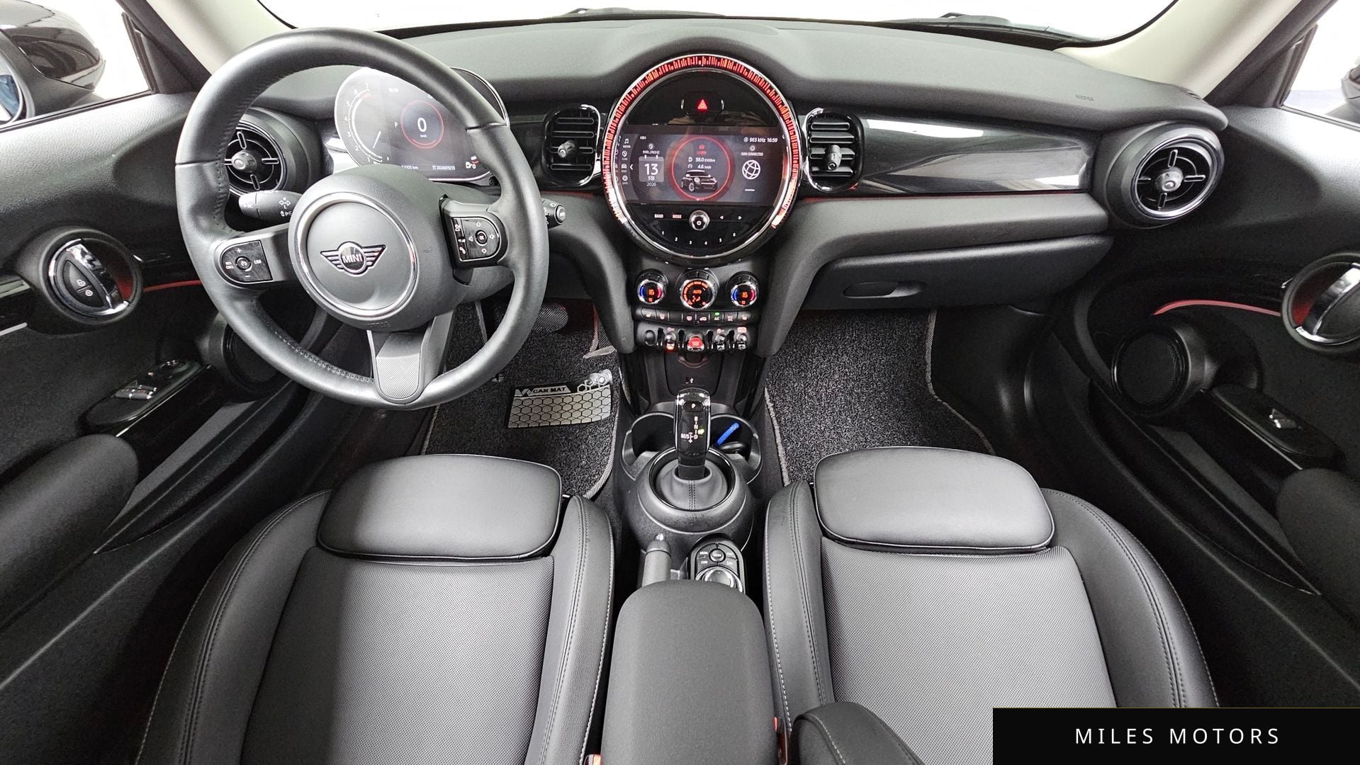 MINI Cooper 2024 — миниатюра 10