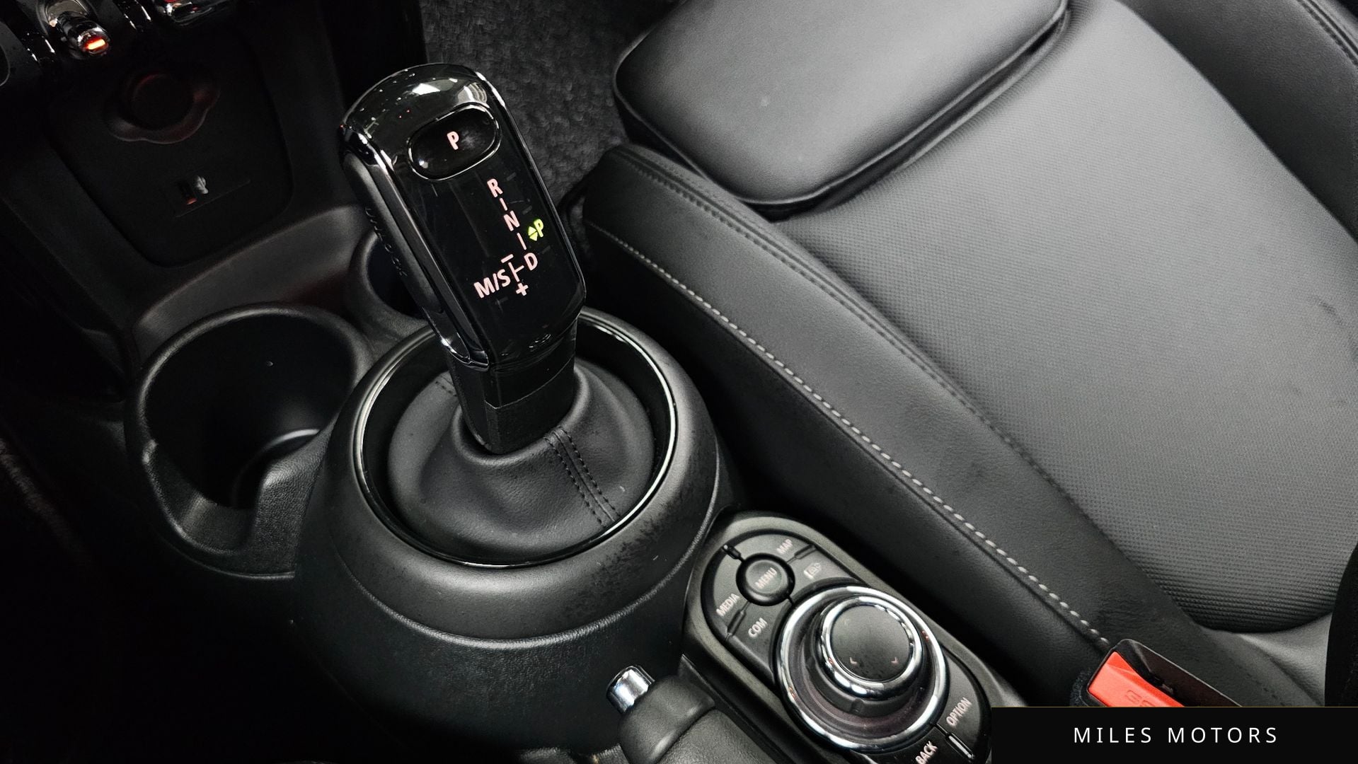 MINI Cooper 2024 — миниатюра 12