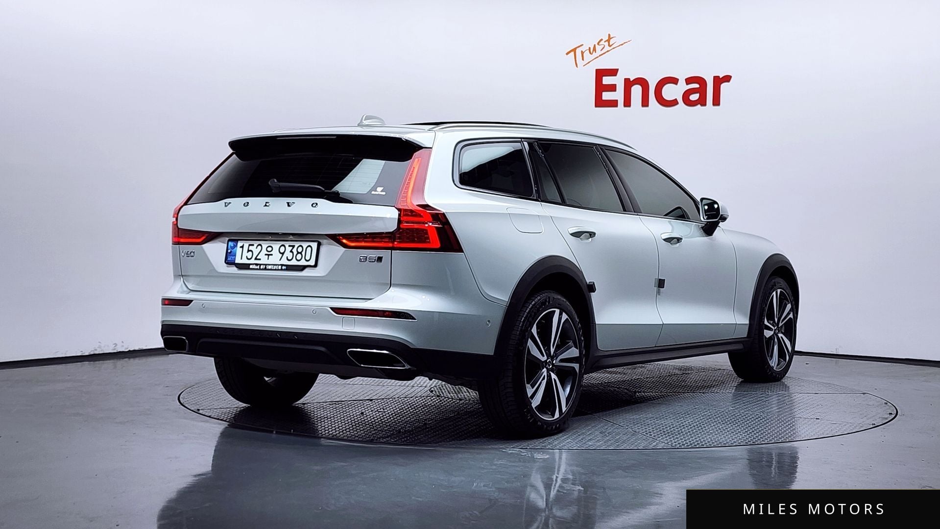 Volvo V60 2021 — миниатюра 2
