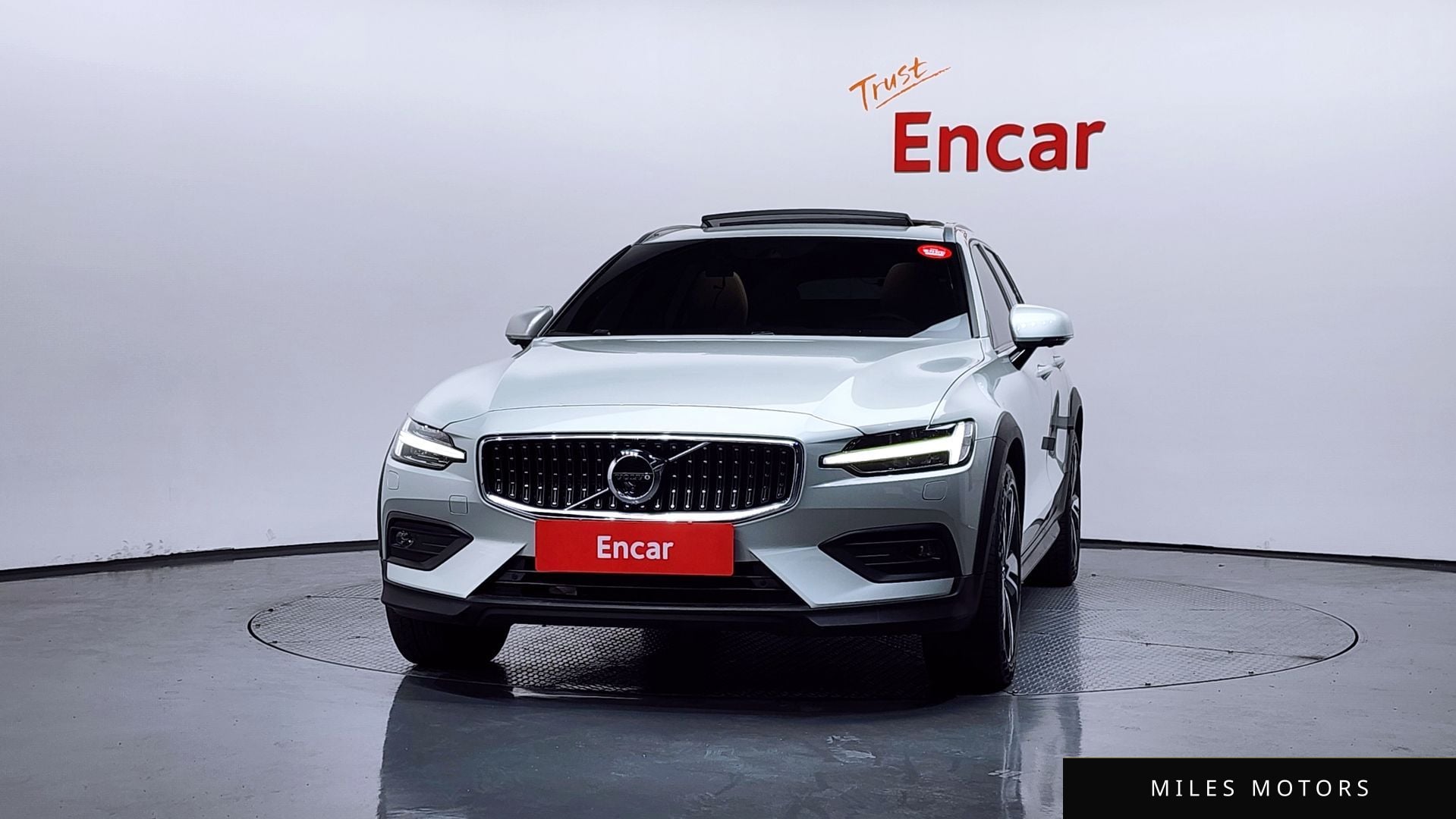Volvo V60 2021 — миниатюра 3