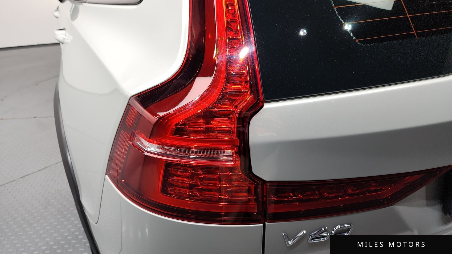 Volvo V60 2021 — миниатюра 9