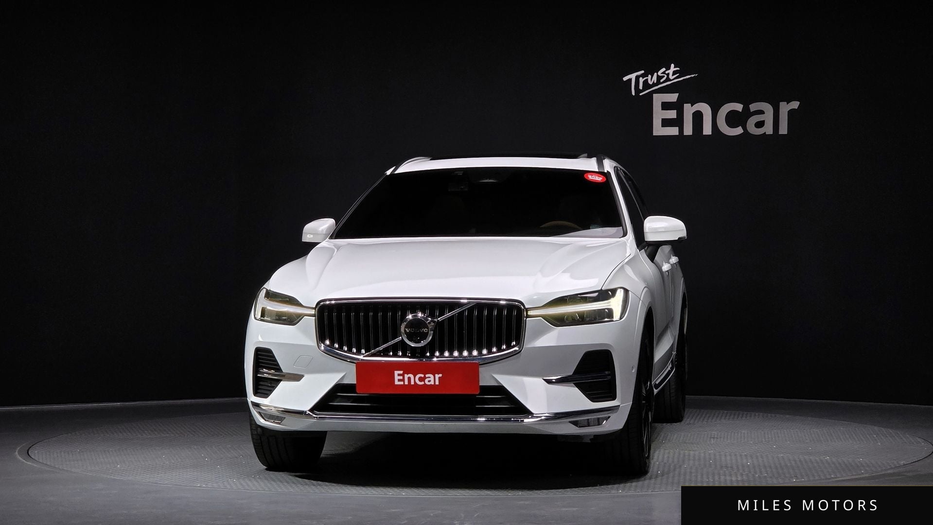 Volvo XC60 2023 — миниатюра 3