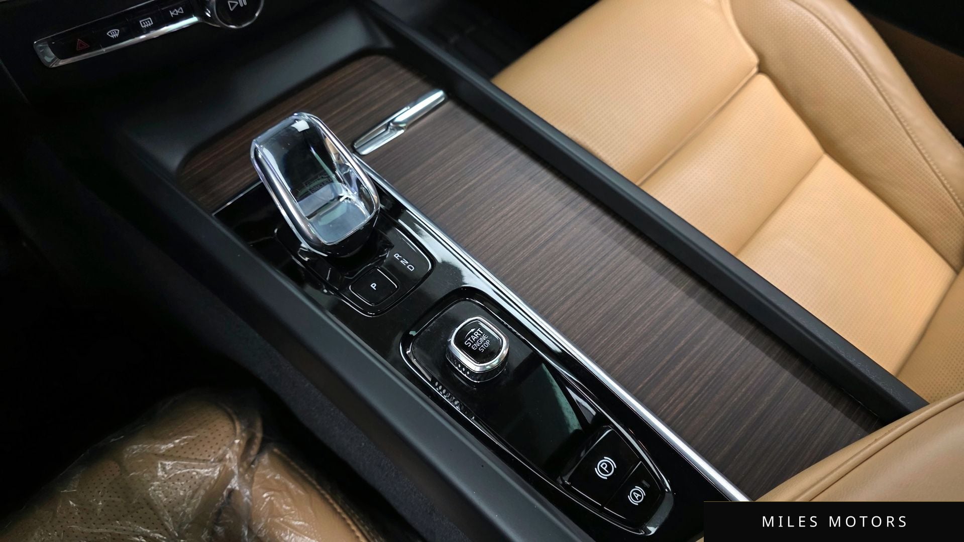 Volvo XC60 2023 — миниатюра 12