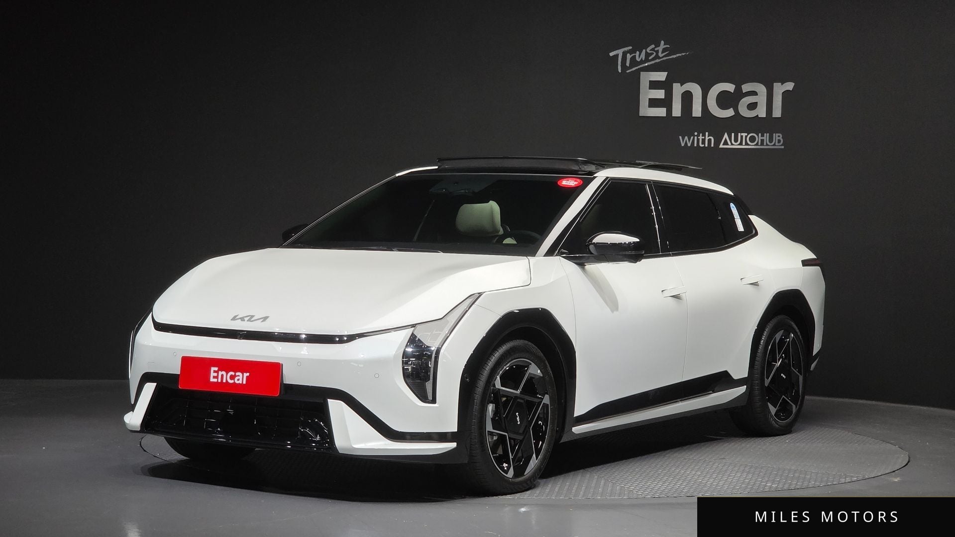 Kia EV4 2026 — фото 1 из 12
