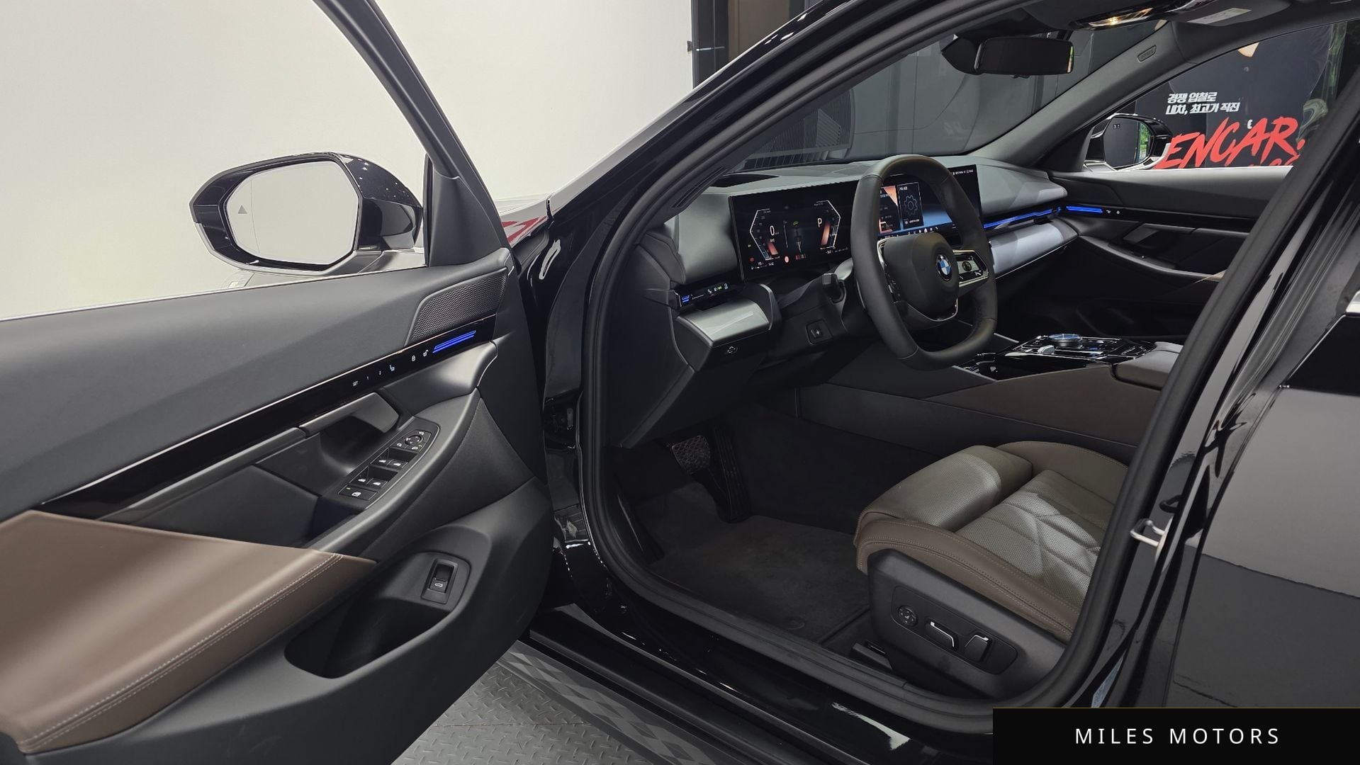 BMW 5 Series (G60) 2024 — миниатюра 10